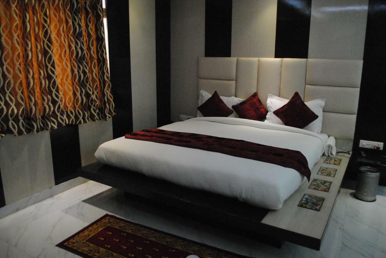 Hotel Saraswati Inn Aurangabad  Exterior photo